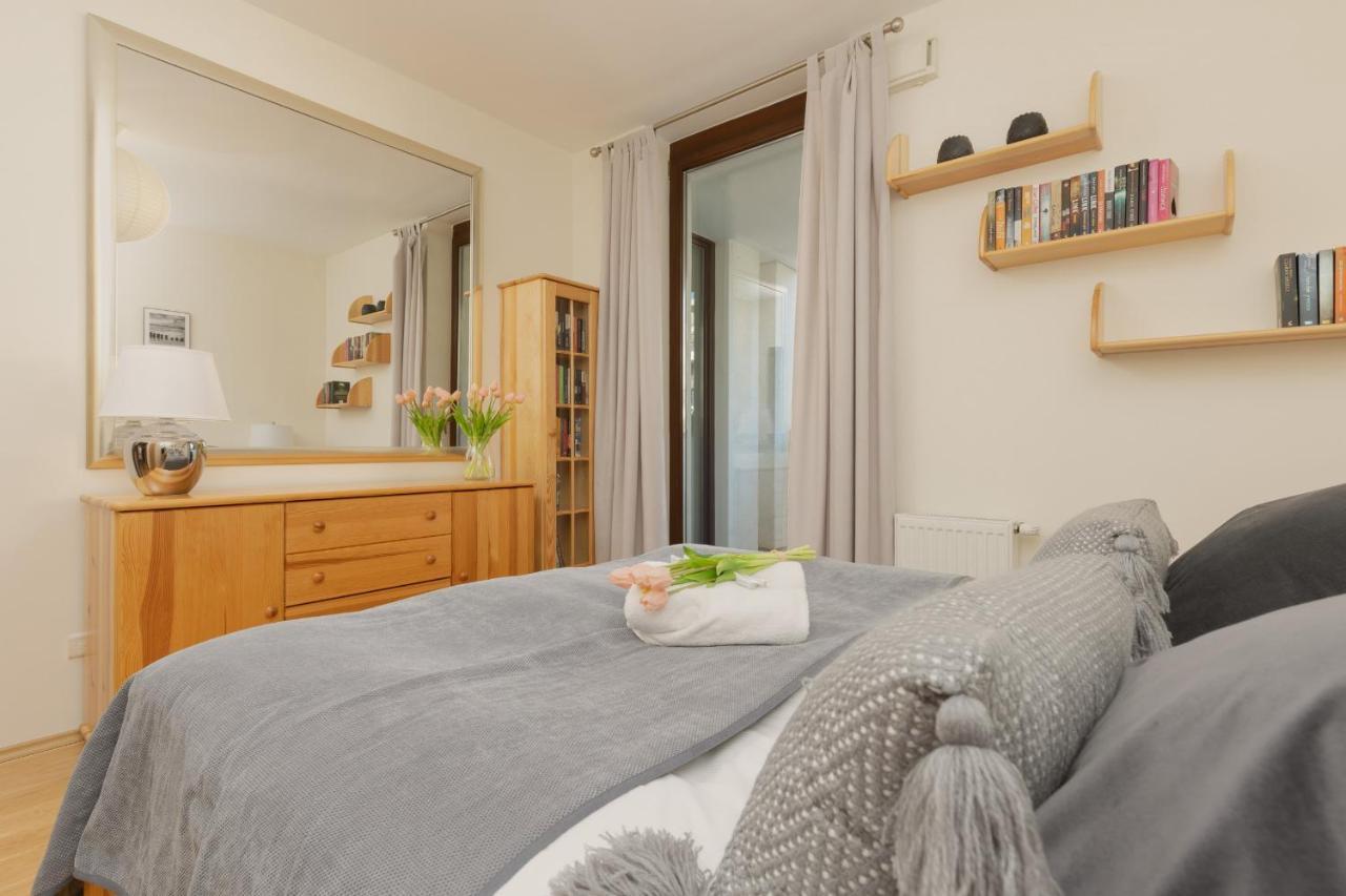 Osiedle Intenso Warszawa Wola By Noclegi Renters Exteriör bild